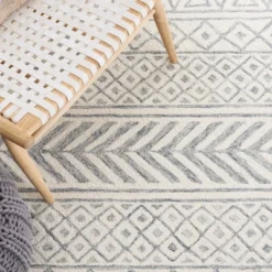 Metro MET353 Hand Tufted Area Rug - Safavieh -Interior furniture GUEST 179b21dc e7c3 440e bc00 784b7746e24a