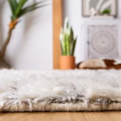 Manhattan MAN469 Hand Knotted Area Rug - Safavieh -Interior furniture GUEST 92850d94 f9ff 48b1 b3dd f375940824ca