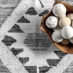 NuLOOM Arie Diamond Machine Washable Area Rug -Interior furniture GUEST 939630e7 8ec5 44a4 9bbc dc7a8d1dd6ae