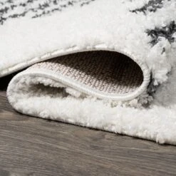 Elm Diamond Stripe Geometric Shag Indoor Area Rug - JONATHAN Y -Interior furniture GUEST bd16acaf 2903 4776 9351 c7e7bd545981